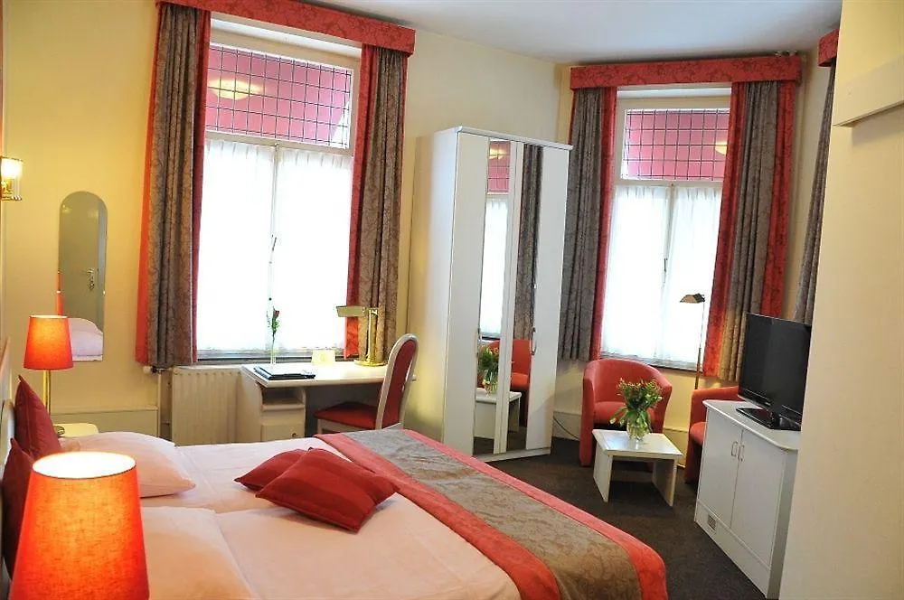 Hotel Hulsman Valkenburg aan de Geul 3*,